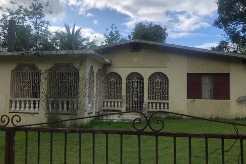 4br-fixer-upper-in-jamaica-westmoreland-jamaica-ushombi-1