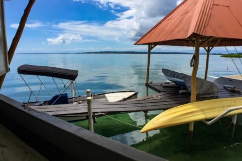 caribbean-over-the-water-house-jack-cay-bocas-del-toro-panama-ushombi-12