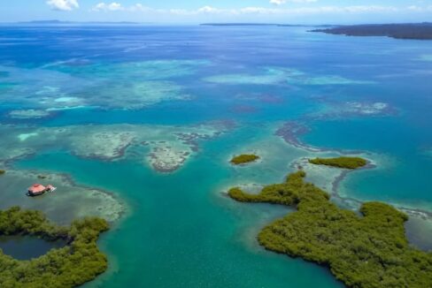 caribbean-over-the-water-house-jack-cay-bocas-del-toro-panama-ushombi-3