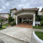 spacious-family-home-in-brisas-del-golf-panama-city-panama-ushombi