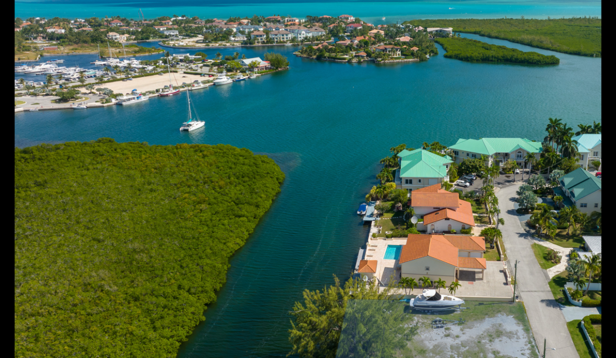 raleigh-quay-canal-front-lot-raleigh-quay-cayman-islands-ushombi-1