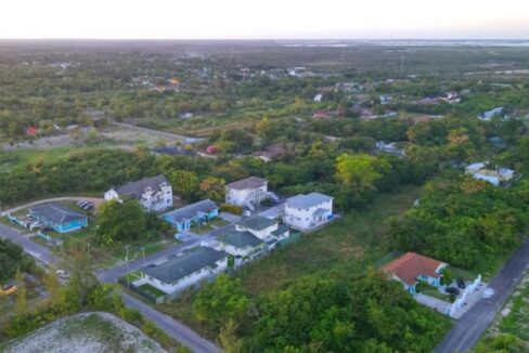 1-2-acre-lot-barren-court-lot-in-nassau-paradise-island-nassau-bahamas-ushombi-1