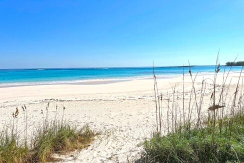 3-86-acre-beachfront-lot-in-eleuthera-bahamas-governors-harobour-eleuthera-bahamas-ushombi-1