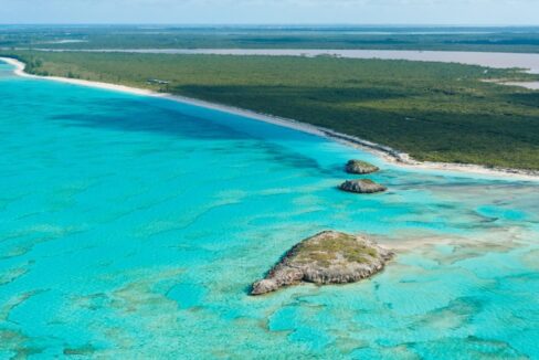 north-caicos-beach-front-lot-sandy-point-north-caicos-turks-and-caicos-ushombi-2