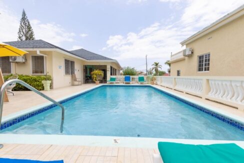 7-bedroom-stunning-villa-in-trelawny-cornwall-jamaica-ushombi-13