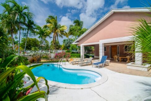 cozy-4br-home-in-cable-beach-nassau-bahamas-ushombi-1