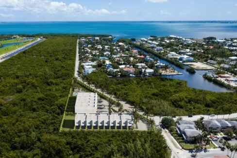 luxurious-lotus-at-canal-point-10-west-bay-beach-cayman-islands-ushombi-4