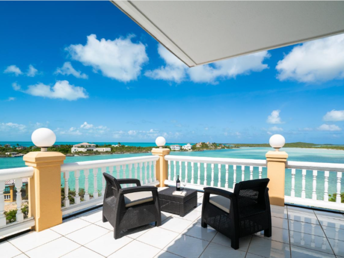 4br-tropical-shores-villa-in-chalk-sound-chalk-sound-providenciales-turks-and-caicos-ushombi