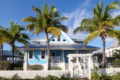 chub-cay-alluring-4br-beachfront-home-chub-cay-berry-islands-bahamas-ushombi-3