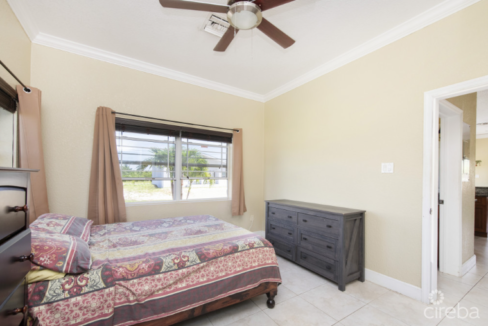 meadowlark-villas-1br-near-spotts-beach-spotts-beach-cayman-islands-ushombi-6