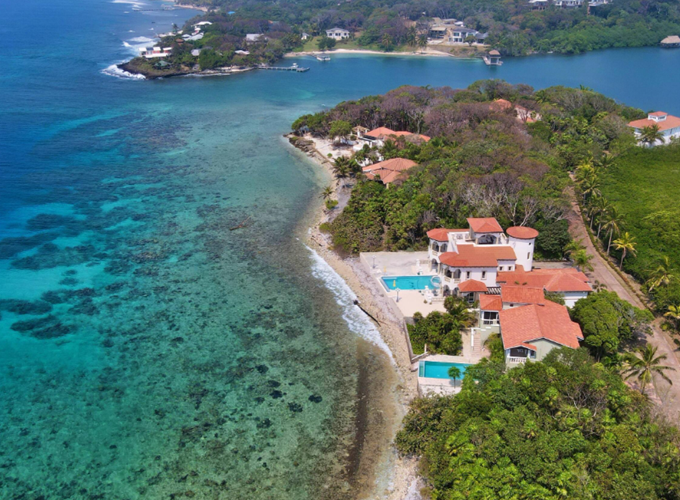 parrot-tree-plantation-3br-oceanfront-home-parrot-tree-roatan-honduras-ushombi