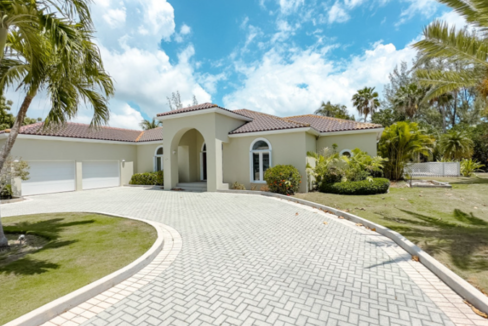 vienna-circle-south-sound-4br-home-grand-cayman-cayman-islands-ushombi-1