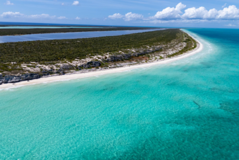 west-caicos-21-acre-oceanfront-lot-west-caicos-turks-and-caicos-ushombi-1