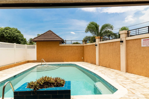 grosvenor-terrace-2br-condo-in-kingston-kingston-jamaica-ushombi-2