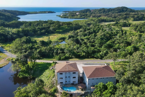 new-first-bight-2br-mountain-view-condo-roatan-first-bight-honduras-ushombi-1