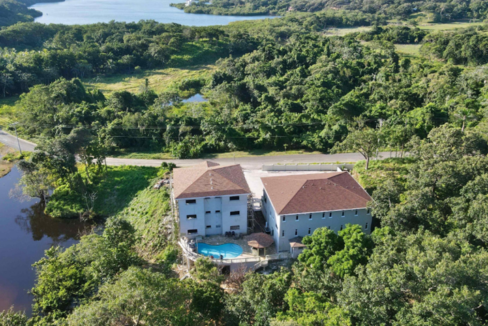 new-first-bight-2br-mountain-view-condo-roatan-first-bight-honduras-ushombi-3