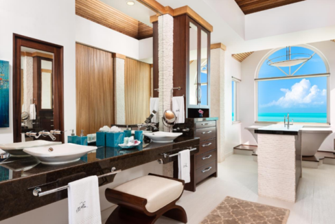 mandalay-expansive-beachfront-7br-villa-providenciales-long-bay-hills-turks-and-caicos-ushombi-5