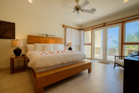 phoenix-resort-2br-beachfront-condo-san-pedro-ambergris-caye-belize-ushombi-7