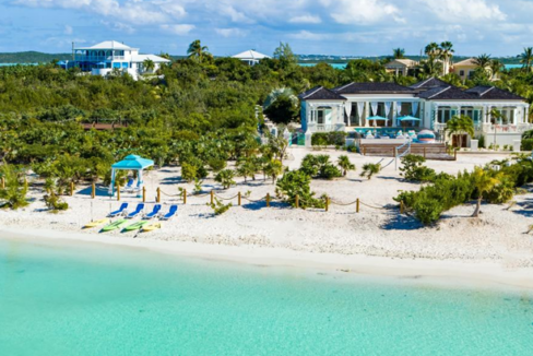 the-beach-house-on-taylor-bay-chalk-sound-turks-and-caicos-ushombi-1