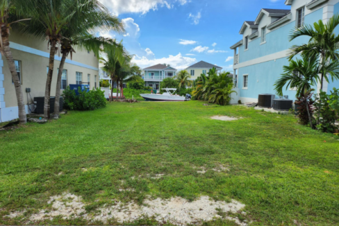 sandyport-drive-residential-waterfront-lot-sandyport-nassau-bahamas-ushombi-5