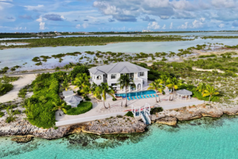 villa-de-ligera-stunning-6br-oceanfront-providenciales-turtle-tail-turks-and-caicos-ushombi-12