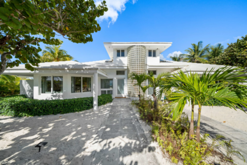 palm-shores-5br-idyllic-beach-house-palm-shores-love-beach-nassau-bahamas-ushombi-10