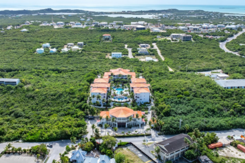 queen-angel-resort-renovated-1br-condo-turtle-cove-turks-and-caicos-ushombi-2