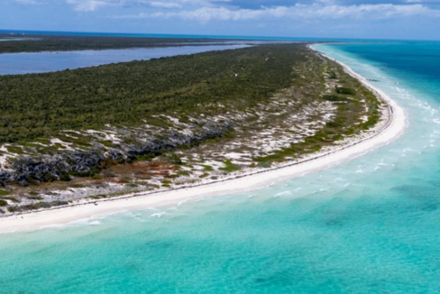 west-caicos-20-acre-beachfront-opportunity-west-caicos-turks-and-caicos-ushombi-1