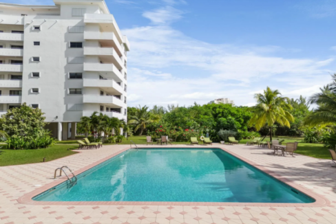 silver-point-lucaya-condo-3br-oceanview-freeport-bahamas-ushombi-3