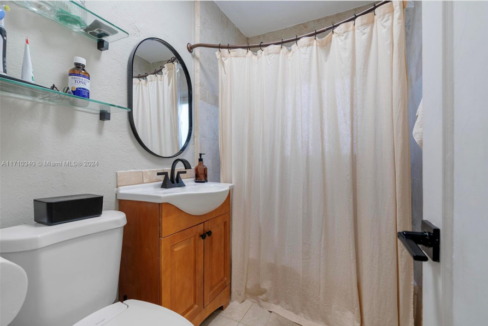 east-hollywood-2br-beach-house-hollywood-florida-ushombi-12