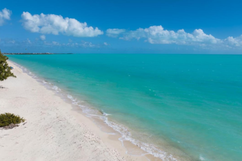 long-bay-beach-1-12-acre-beachfront-lot-long-bay-hills-turks-and-caicos-ushombi-1