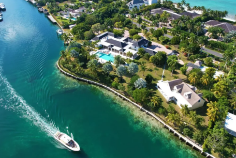 the-oakes-oasis-10br-luxury-villa-lyford-cay-bahamas-ushombi-2